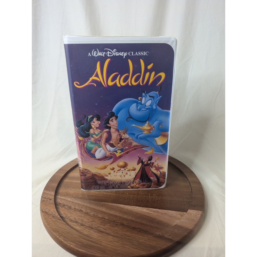 Disney's Aladdin VHS Video Tape Black Diamond Classic Clamshell Case‎ Euc